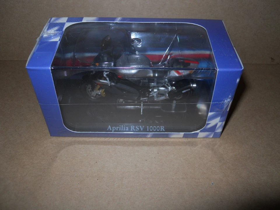 DIE CAST 1:24 APRILIA RSV 1000 R ATLAS   [MV33] - Immagine 1 di 1