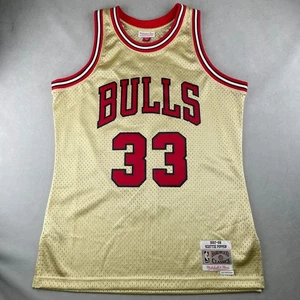 Mitchell Ness NBA Chicago Bulls Jersey Men’s M Gold Scottie Pippen 1997/98 NEW - Picture 1 of 7