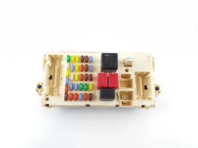 SCATOLA FUSIBILI MASERATI QUATTROPORTE 222659 / A19135-D227 - Immagine 1 di 4