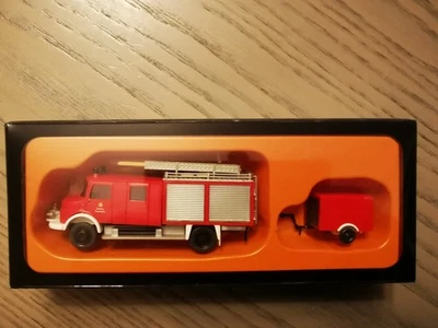 Historisches Feuerwehrmodell 90 J FW Rudow limitierte Serie TLF 16 TS + Anhänger - Bild 1 von 3