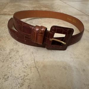 Neiman Marcus Womens Genuine Leather Belt Made In Italy Size L - Picture 1 of 6