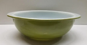 Ciotola di miscelazione vintage anni 60 Pyrex Avacado verde #024 2QT - Foto 1 di 9