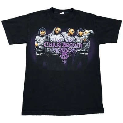 Camisa Negra Y2K AAA Chris Marrón Logo Banda de Música Adulto Talla Pequeña Foto 1 de 4