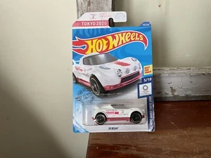 Hot Wheels Olympic Games Tokyo 2020 Hi Beam 5/10 White & Pink 155/250 - Picture 1 of 4
