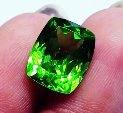 Cojín de piedras preciosas sueltas de peridoto natural de 9,50+ quilates certificado Foto 1 de 4