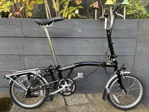 Brompton M3R+ 46T Faltrad in Gloss Black im New Time Warp Zustand - Bild 1 von 24