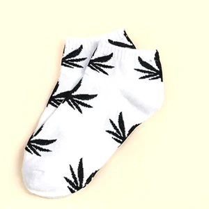 1x PAIR Black WEED Leaf Smoke on White Ankle 20cm Unisex Socks(A12=Q) New - Picture 1 of 1