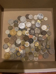 Über 3 Pfund Pfund alte ausländische gemischte Weltmünzen & ein paar Stück Medaillen - Bild 1 von 4