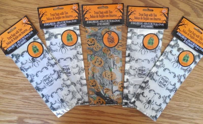 NEW  Lot of 5 Wilton Packages Treat Bags with Ties - 20 Bags per Package - Image 1 of 3