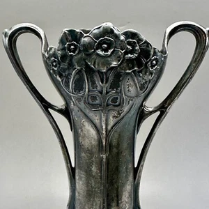 Antique Art Nouveau Silver Plated Vase Floral Jugendstil Motif & Double Handles - Picture 1 of 12