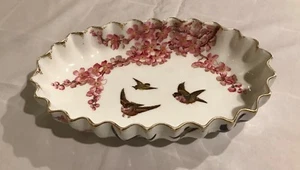VINTAGE JOHN CARR & SONS BIRD & BLOOM BOWL HAND PAINTED VICTORIAN ENGLAND - Picture 1 of 5