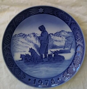 Royal Copenhagen 1978 Kai Lange Christmas Plate Greenland Scenery - Picture 1 of 2