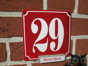 Hausnummer Emaille Nr 29 weiße Zahl roter Hintergrund 18 cm x 18 cm Baujahr 2021 - Picture 1 of 12
