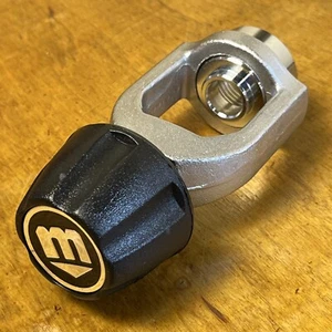 Adaptador Mares DIN a Yugo - Regulador de Buceo Conversión de Yugo Giratorio - 415861 - Imagen 1 de 7