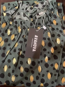 Small Leopard Green Blouse Top Vintage Look Breathable Dressy Comfortable - Picture 1 of 2