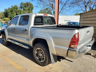 Used Left Tail Light Assembly fits: 2008 Toyota Tacoma w/o LED Left Grade A - Image 1 of 4