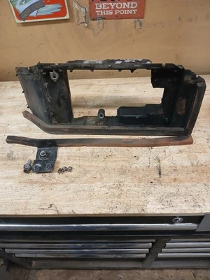 JOHN DEERE 300 316 GARDEN TRACTOR MUFFLER HEAT SHIELDS AM105173 M80656 M80657 - Image 1 of 4