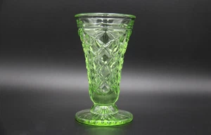 1930s CROWN CRYSTAL Art Deco Green Depression Glass 14cm Vase Made in Australia - Picture 1 of 6
