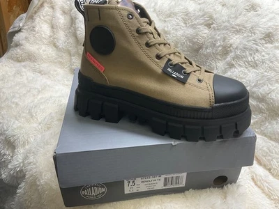 Palladium Womens Revolt Hi TX Ankle Boots Olive Lace-Up Platform Shoes Sz 7 - Image 1 of 3
