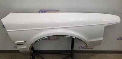 92 LINCOLN MARK VII BILL BLASS FENDER RIGHT PASSENGER WHITE - Image 1 of 4