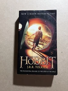 THE HOBBIT by J. R. R. Tolkien 2012 Del Rey paperback FANTASY EPIC MOVIE TIE IN - Imagen 1 de 3