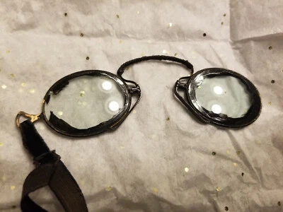 Gafas Pince-nez vintage en cinta de terciopelo sin estuche Foto 1 de 4