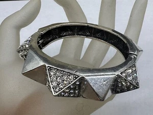 ESTATE SILVER TONE PAVE CRYSTAL PYRAMID STUD HINGED BRACELET MODERNIST FASHION - Picture 1 of 15