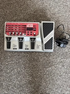 Boss ME-20B Bass GuitarMultiple Effects With UK 9V Adapter - Picture 1 of 3