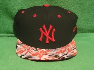 New York Yankees Baseball Floral Viz Snapback Hat Black New Era NWT FREE SHIP - Picture 1 of 3