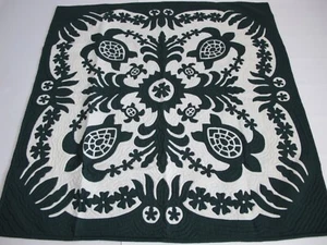 Hawaiian quilt lap blanket 100% hand quilted/hand appliqued Sea Turtles/Ilima BG - Picture 1 of 5