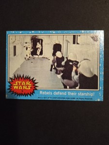 1977 Topps Star Wars #9 "Rebels defend their starship" trading card !!!