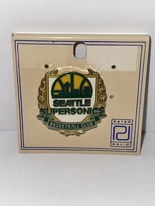 1994 Seattle Supersonics Basketball Club NBA Peter David Lapel Hat Pin NOS - Picture 1 of 4