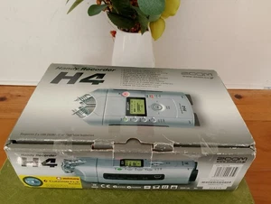 Zoom H4 Handy Recorder Digital 4 Track Audio Music Handheld All Original Box + - Picture 1 of 18