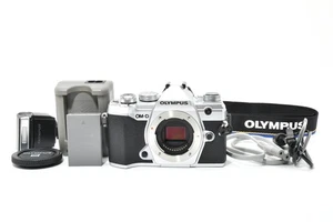 [Como Nueva] Cámara digital Olympus OM-D E-M5 Mark III 20,4 MP 462 clics sin espejo - Imagen 1 de 12