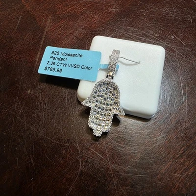Moissanite Hamsa Pendant 2.39CT - Image 1 of 4