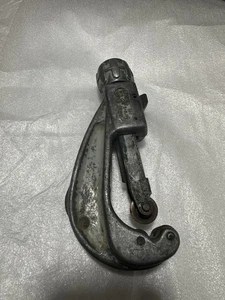 RIDGID Model 151 Quick-Acting Tubing Cutter 1/4 to 1-5/8" Cutting Capacity - Picture 1 of 7