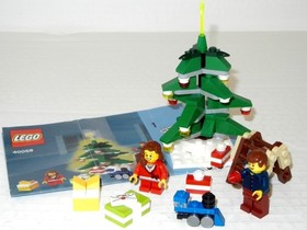 LEGO&reg; Holiday Christmas 40058 Decorating the Tree & 40059 Santa&rsquo;s Sleigh 2013