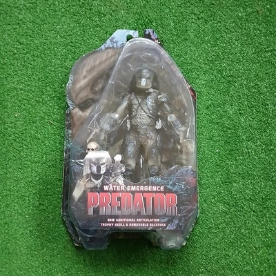NECA Predator Water Emergence 7" Action Figure 25th ANNIVERSARY 2013 SEALED READ - Image 1 of 4