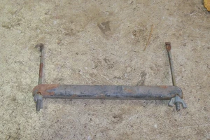 John Deere 322 330 332 Batteriehalter Halterung - Bild 1 von 1