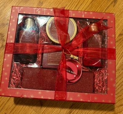 Juego de regalo de arándanos The Body Shop 2004 gel de ducha manteca corporal brillo loción jabón Foto 1 de 4