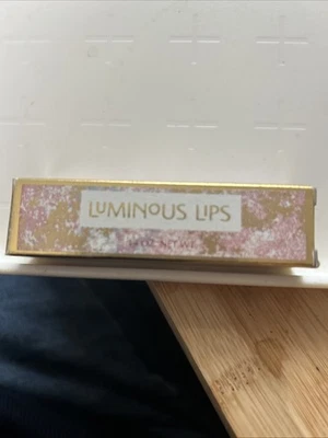 MARY KAY Luminous Lips Lipstick GOLD  - .14 oz BNIB. NOS - Image 1 of 2
