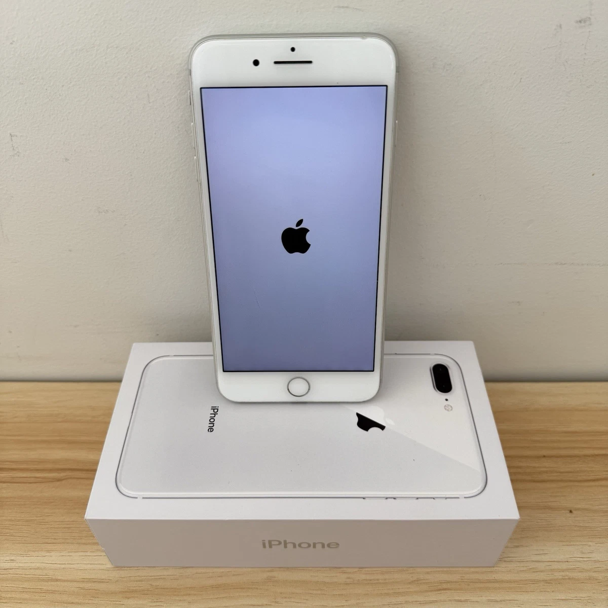 iPhone 8 シルバー 64GB au iPhone 8 Silver 64 GB au iPhone 8, Silver, 64GB iPhone 8 Silver 64