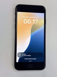 Sujetador Apple iPhone SE 3ª Generación - 64 GB - Medianoche (Desbloqueado) 94% - Imagen 1 de 9