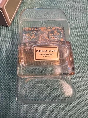 Givenchy Paris Dahlia Divin Women's Eau De Parfum Miniature 5 ml- .17 fl oz - Image 1 of 4