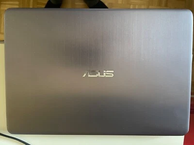 Computer Asus UL7SJS8V, Processore Intel i5-8250U, RAM 8GB, Grigio Usato 2 anni - Immagine 1 di 4