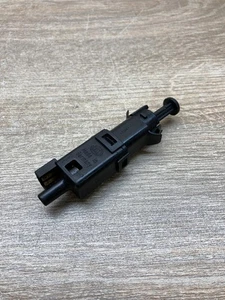 9146505 Brake pedal sensor switch Fits for Volvo S70 V70 V70 XC - Picture 1 of 7