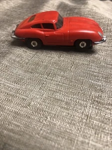 En muy buena condición Vintage Aurora Red Jag T Jet - Vibrador H O Slot Cars funciona - Imagen 1 de 6