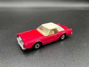 Matchbox Lincoln Continental MK V Red 1-75 1979 No 28 Lesney England - Picture 1 of 4