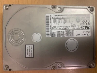 Quantum ATLAS IV 9.1J 9.1GB 80pin SCSI KN09J011 REV 01-E S09.09 - Image 1 of 3