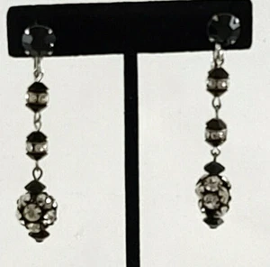 LONG DANGLE BEADED/RHINESTONE CLIP ON EARRINGS - Imagen 1 de 9